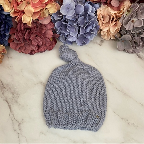 Newborn Baby Hand Knit Bluish Gray Outfit with Red Heart Photography Prop - Picture 12 of 14